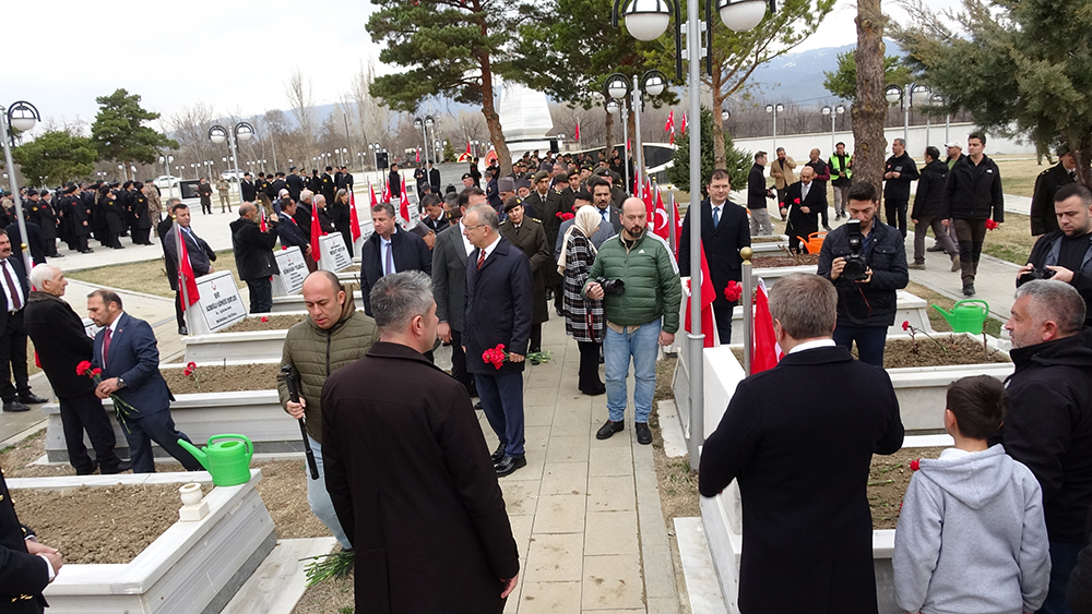 Çanakkale Zaferin Yıldönümünde Şehitler Anıldı2