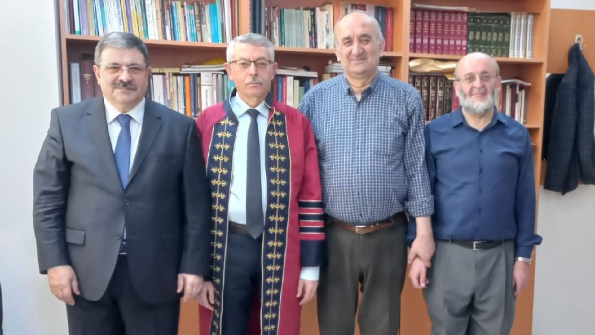 Dr. İhsan Ünlü Alevi Bektaşi Doktora Unvanı 1