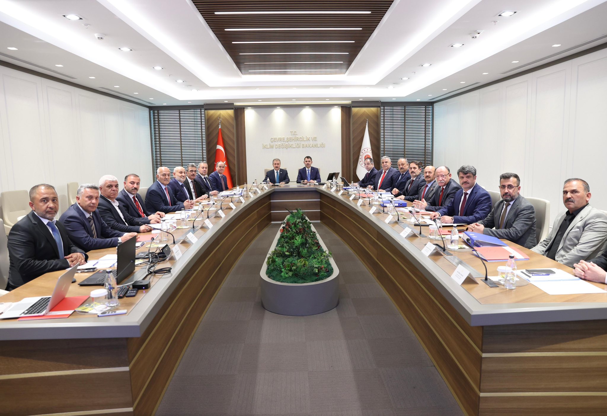 Bakan Murat Kurum'dan Refahiye'ye Destek Geldi... (3)