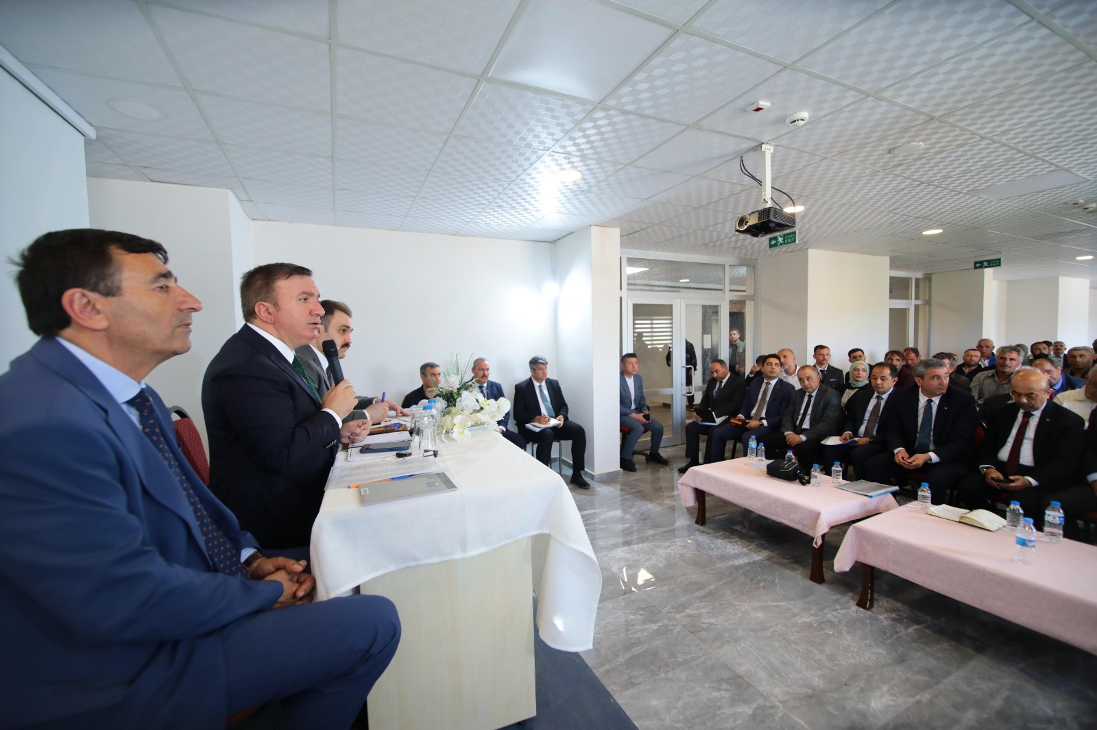 Çayırlıda Vali Aydoğdu Ile Buluştular (4)
