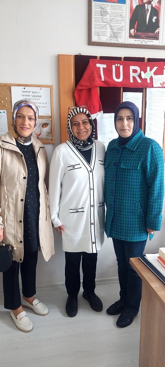 Erzincan Ak Parti İl Kadın Kolları Başkanlığı Tarafından Yad I Vefa Ziyaretleri Yapılıyor. 3