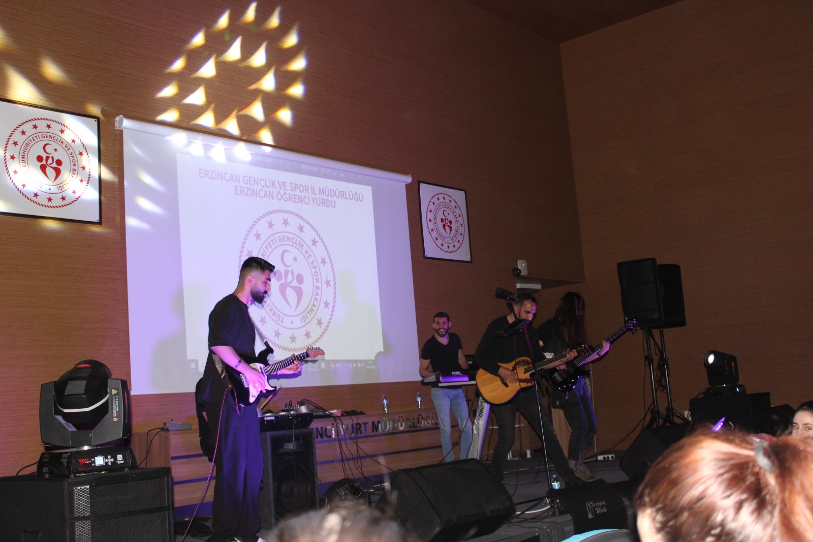 Erzincan Yurdu'nda Gençlik Haftası Konserle Taçlandı-1
