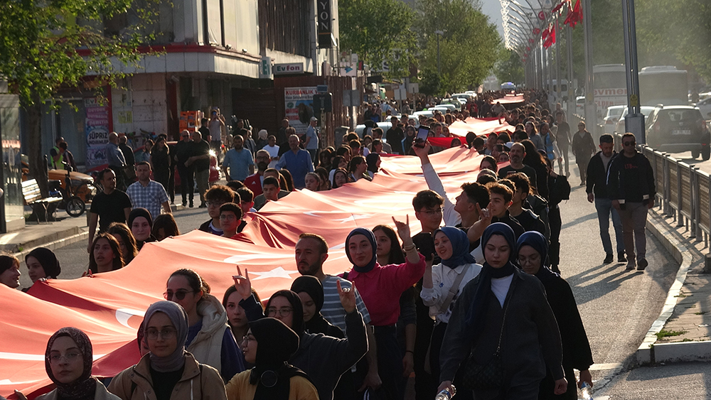 Erzincan’da Dev Türk Bayrağı Taşındı.1