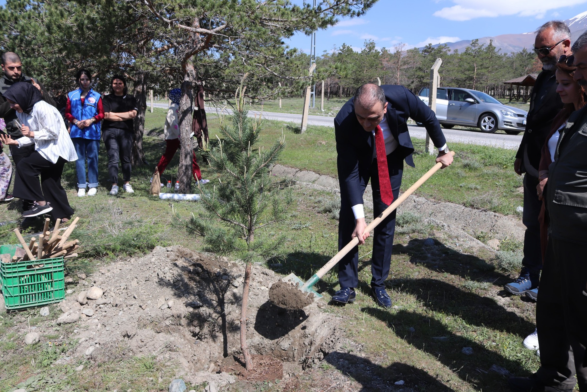 Erzincan'ın Üzümlü Ilçesinden Fidan Dikim Etkinliği Tertip Edildi (1)
