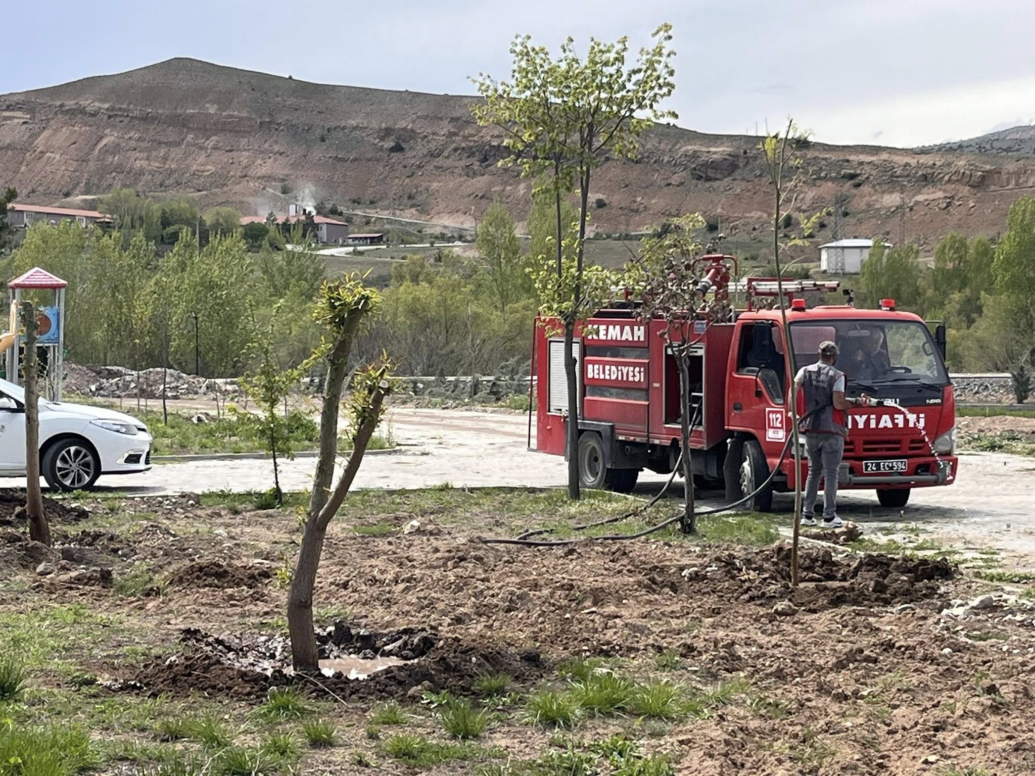Ilçeyi Güzelleştirmek Için Dört Koldan Çalışıyorlar (3)