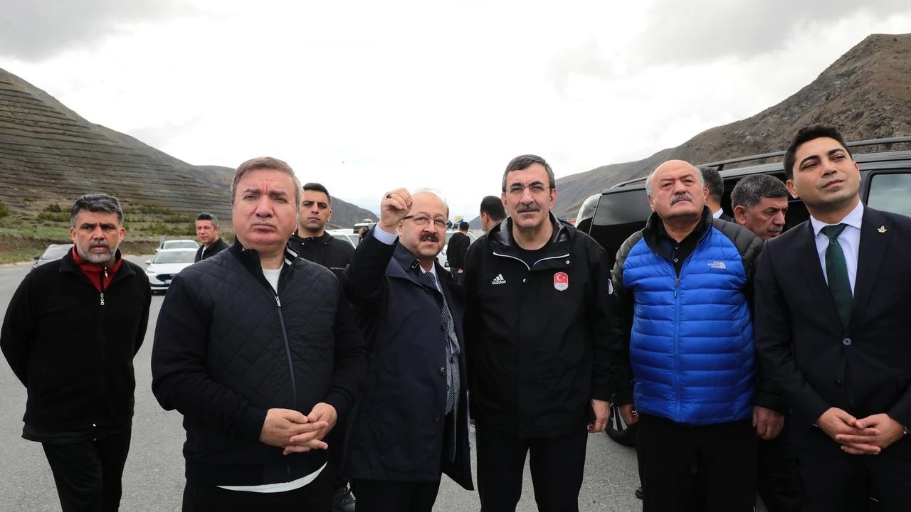 Sakaltutan Yeni Müdür
