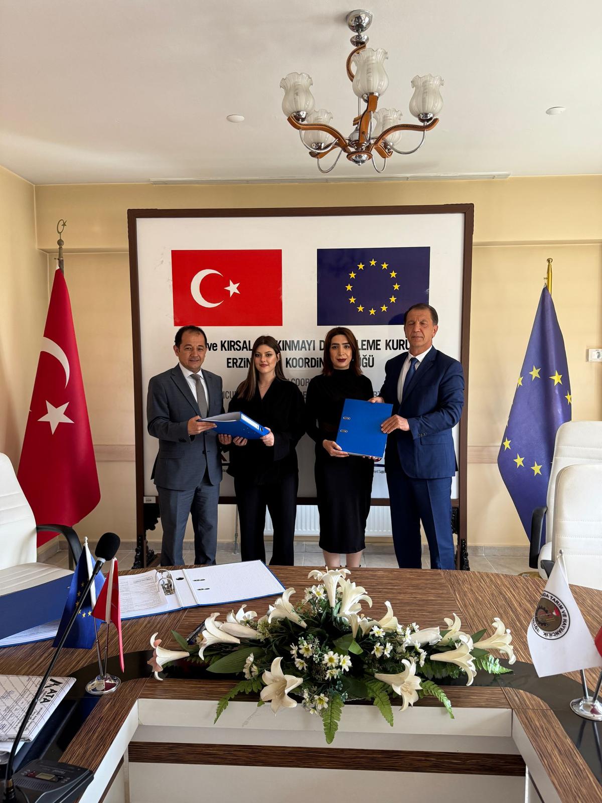 Toplu Sera Bölgesi Imzaları Atılıyor (3)