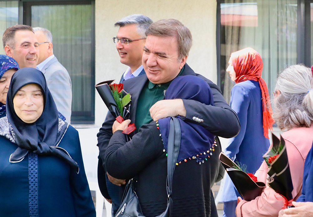 Vali Aydoğdu Şehit Anneleri Ile Bir Araya Geldi 1