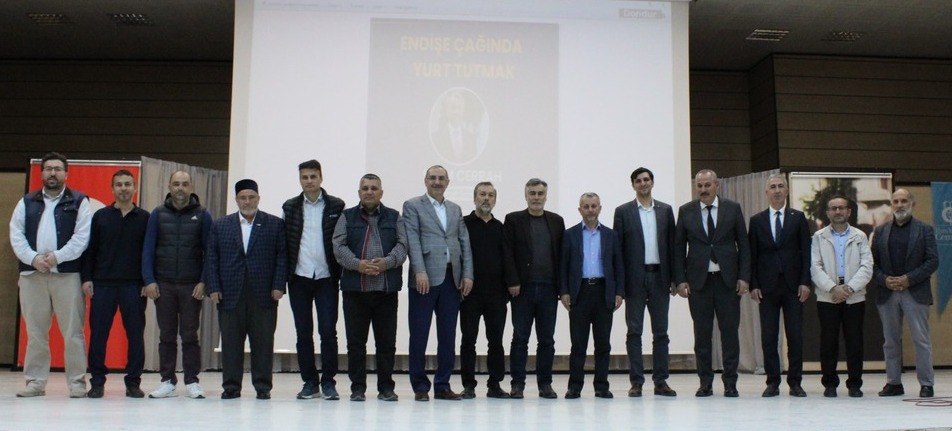 Erzincan'da cemiyet önemli bir konferans düzenledi - 1
