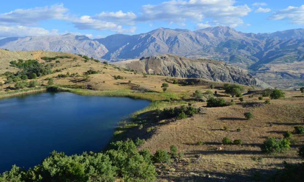 Ardos Gölü Kemah Erzincan 2