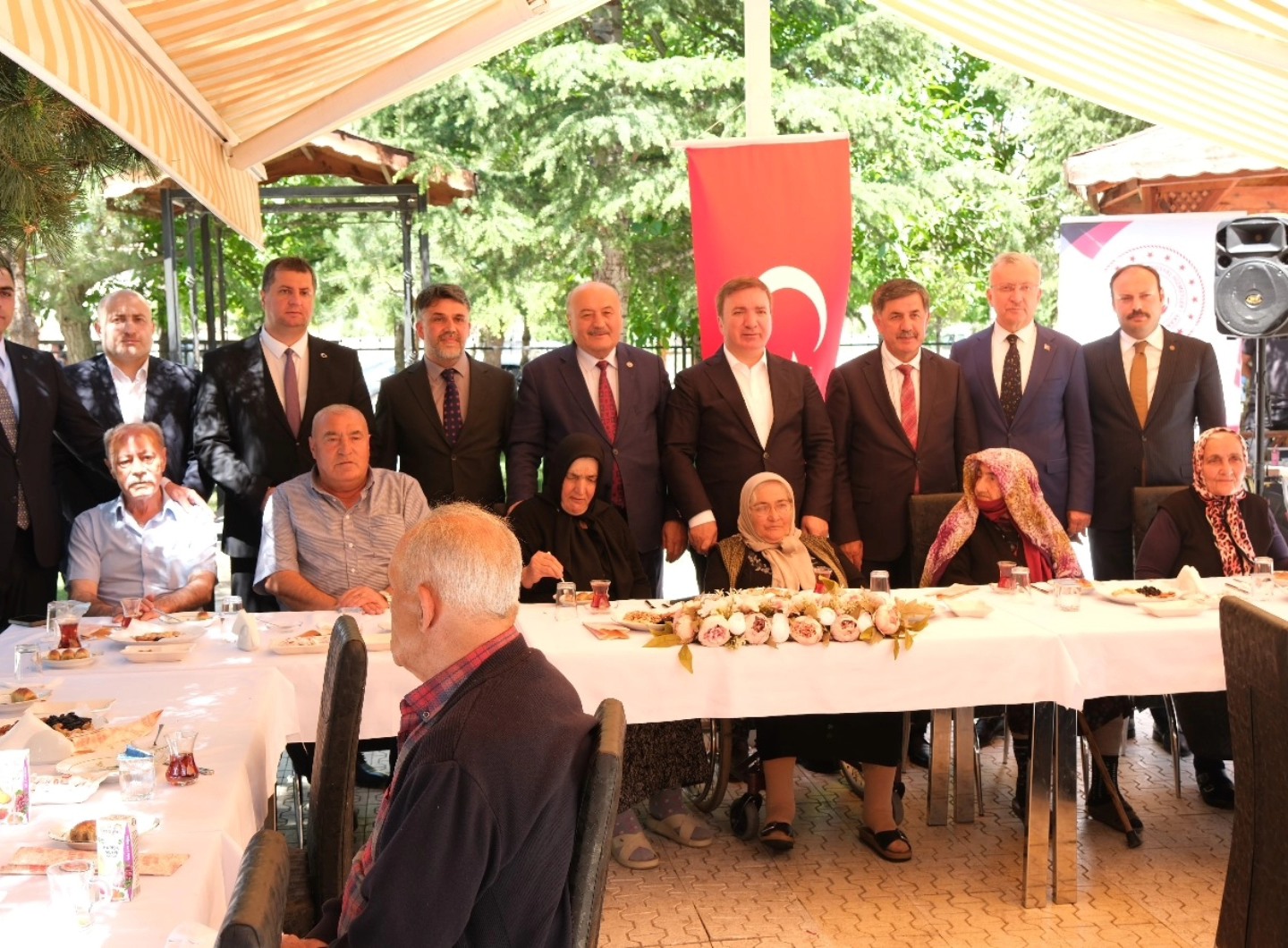 Erzincan’da Yaşlılar Ve Çocuklar Unutulmadı2