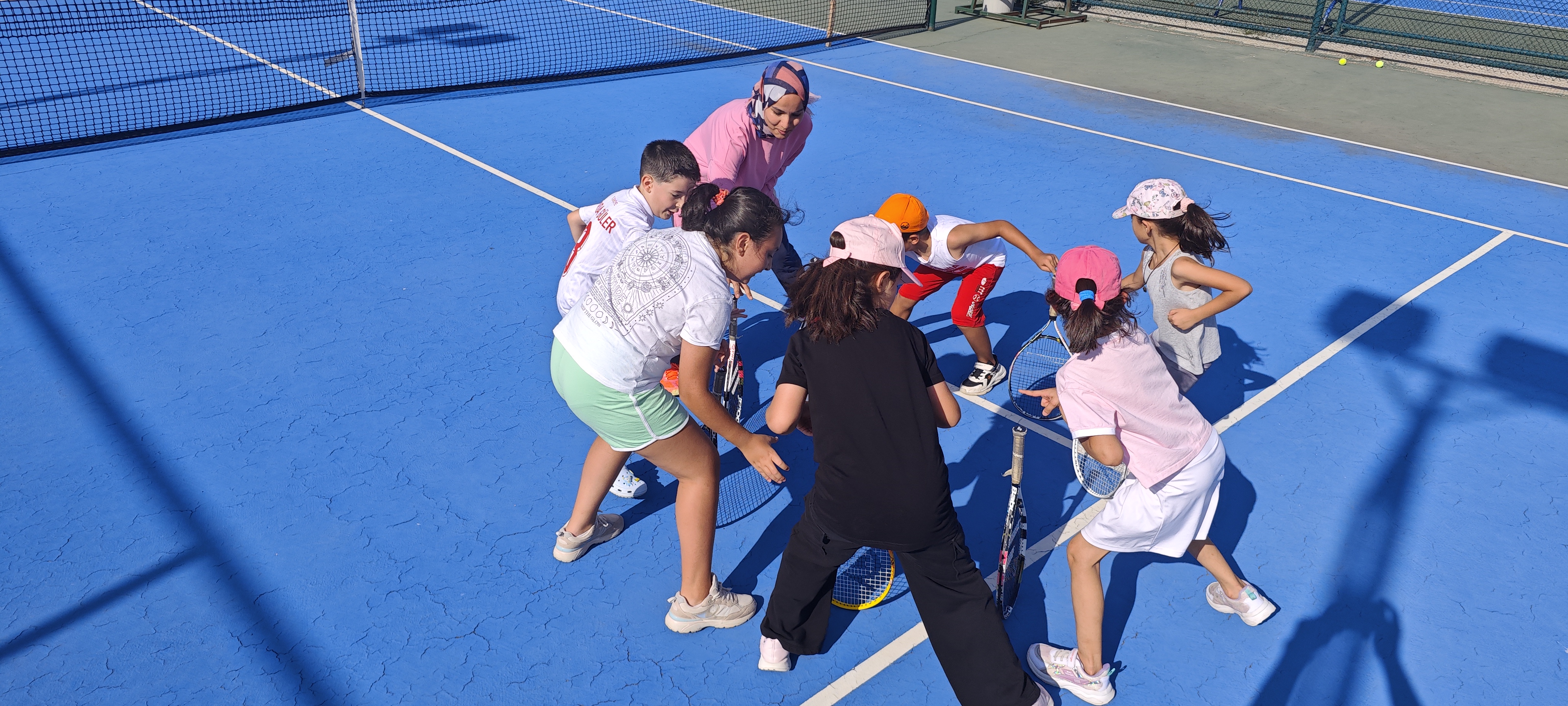 Erzincan’da Öğrencilerin Tenis Eğitimi Başladı (2)