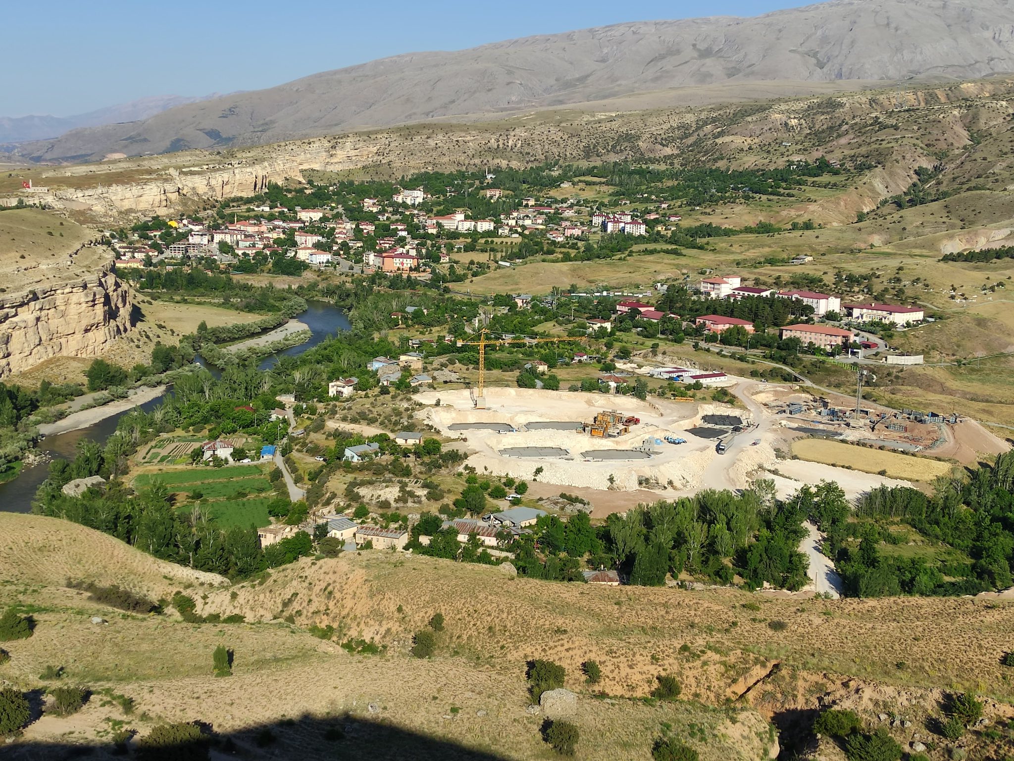 Erzincanın Ilçesi Şantiyeye Döndü (5)