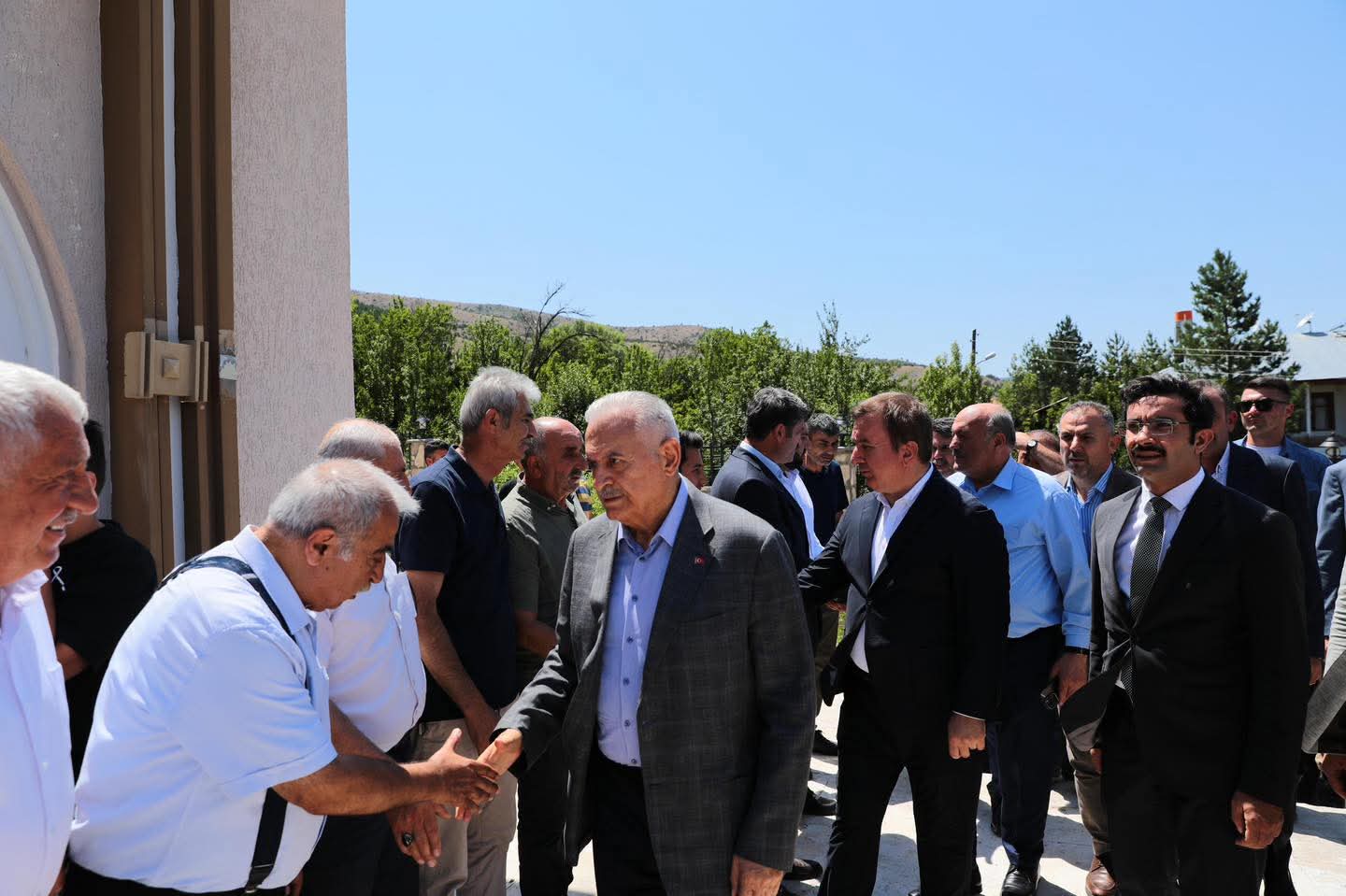 Son Başbakan Binali Yıldırım Babası Için Program Düzenledi 2