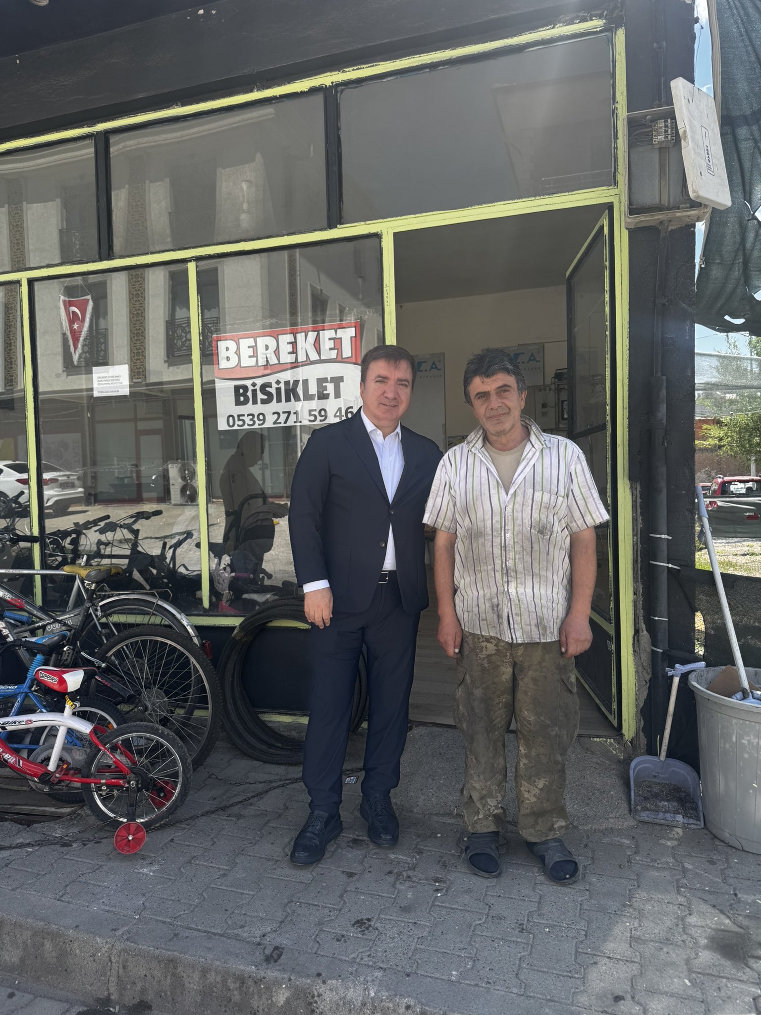 Valiyi Duygulandıran Esnaf (1)