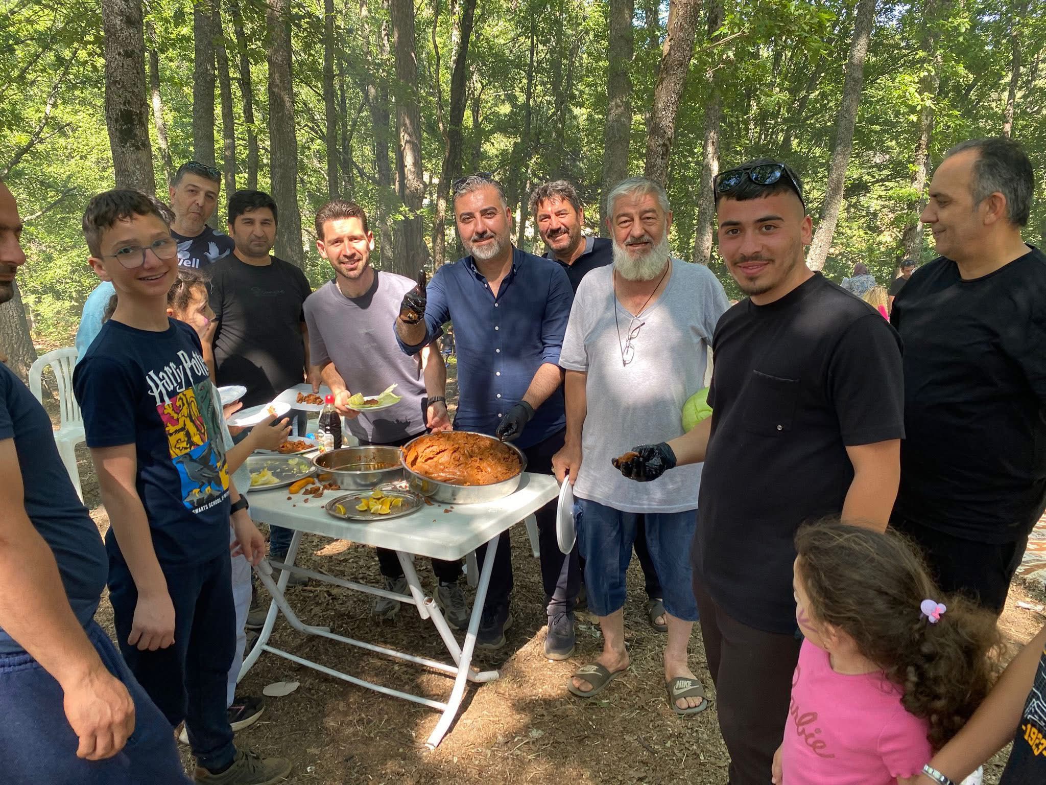 Bursa’da Erzincanlılar Piknikte Buluştu-1