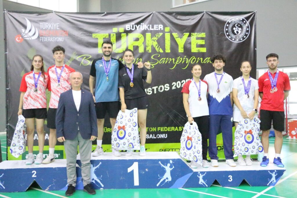 Badmintonda Türkiye’nin 1. Ve 2. Numarası Erzincan Karışık