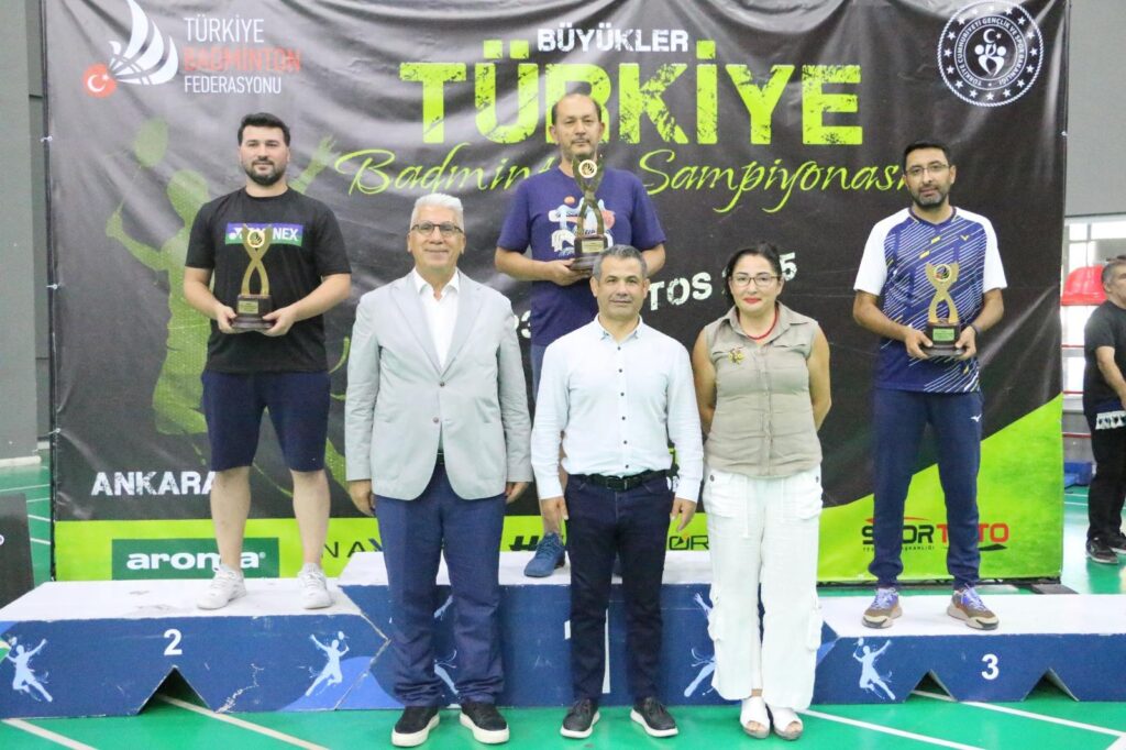 Badmintonda Türkiye’nin 1. Ve 2. Numarası Erzincan Takım Olarak