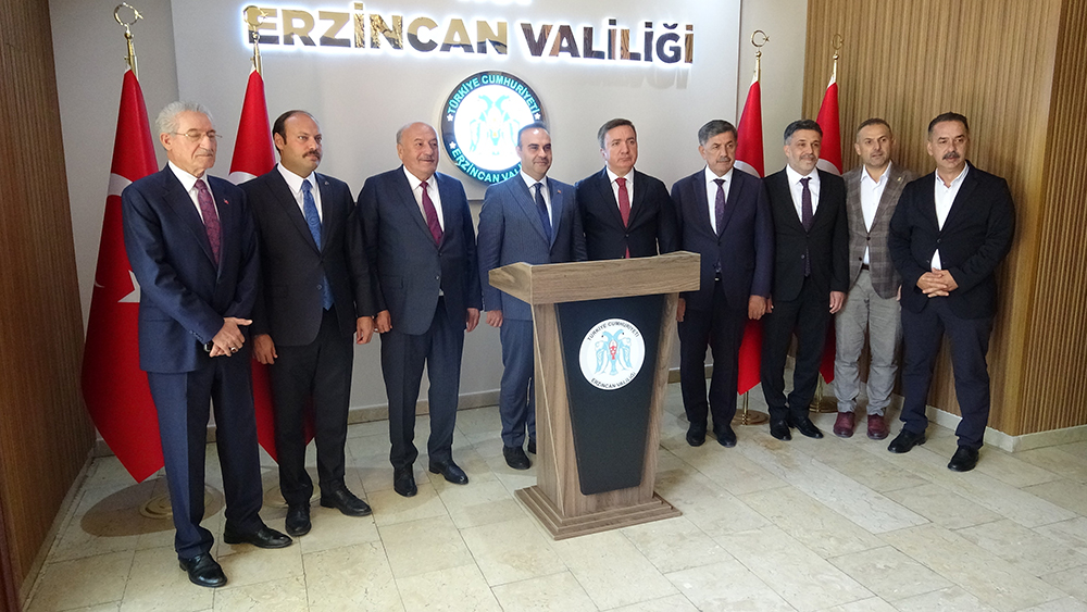 Bakan Kacır, Erzincan’da Yatırımları Imzaladı.jpg1