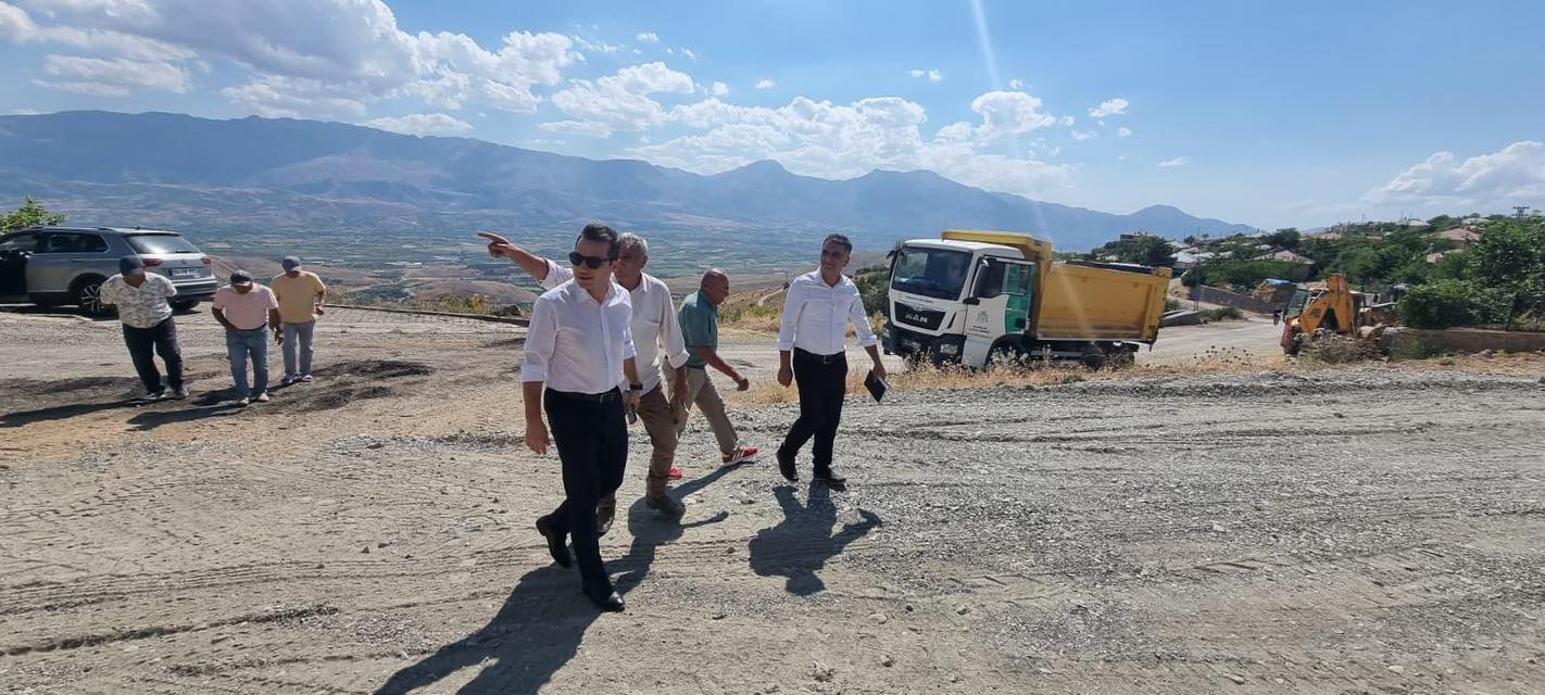 Erzincandaki Köye Bitümlü Sıcak Karışım (3)