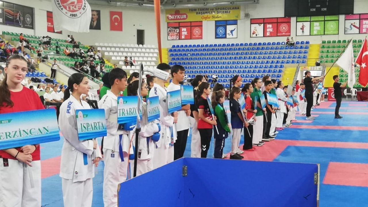 Erzincanlı Karate Sporcuları Şampiyonadan Üç Madalya Kazandı (1)