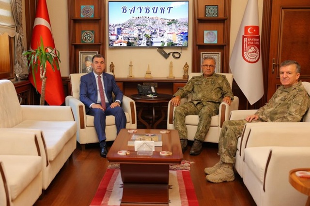 Kara Kuvvetleri Komutanı Bayburt Vali Ziyareti