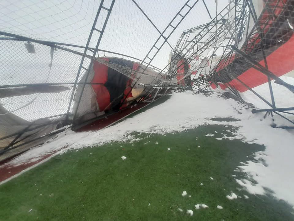 Kemah’da Kar Felaketi Sonra Yıkılan Saha Yeniden Inşa Edilecek 1