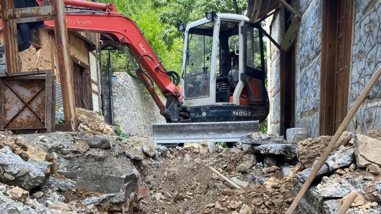 Kemaliye Tarihi Sokaklarda Alt Yapı Çalışmaları