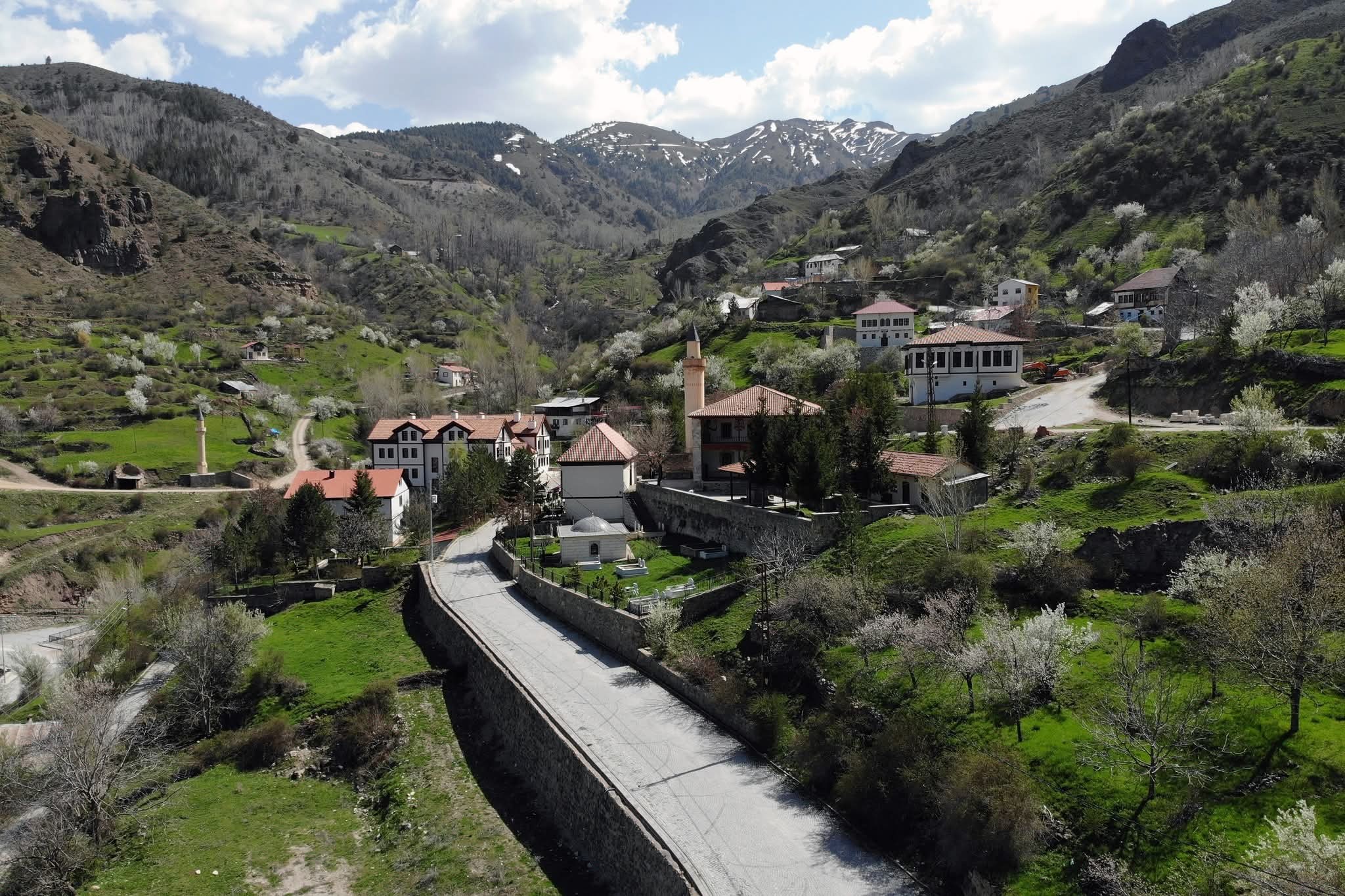 Tarihi Bu Yer Erzincan’a 2 Saatlik Mesafede (1)