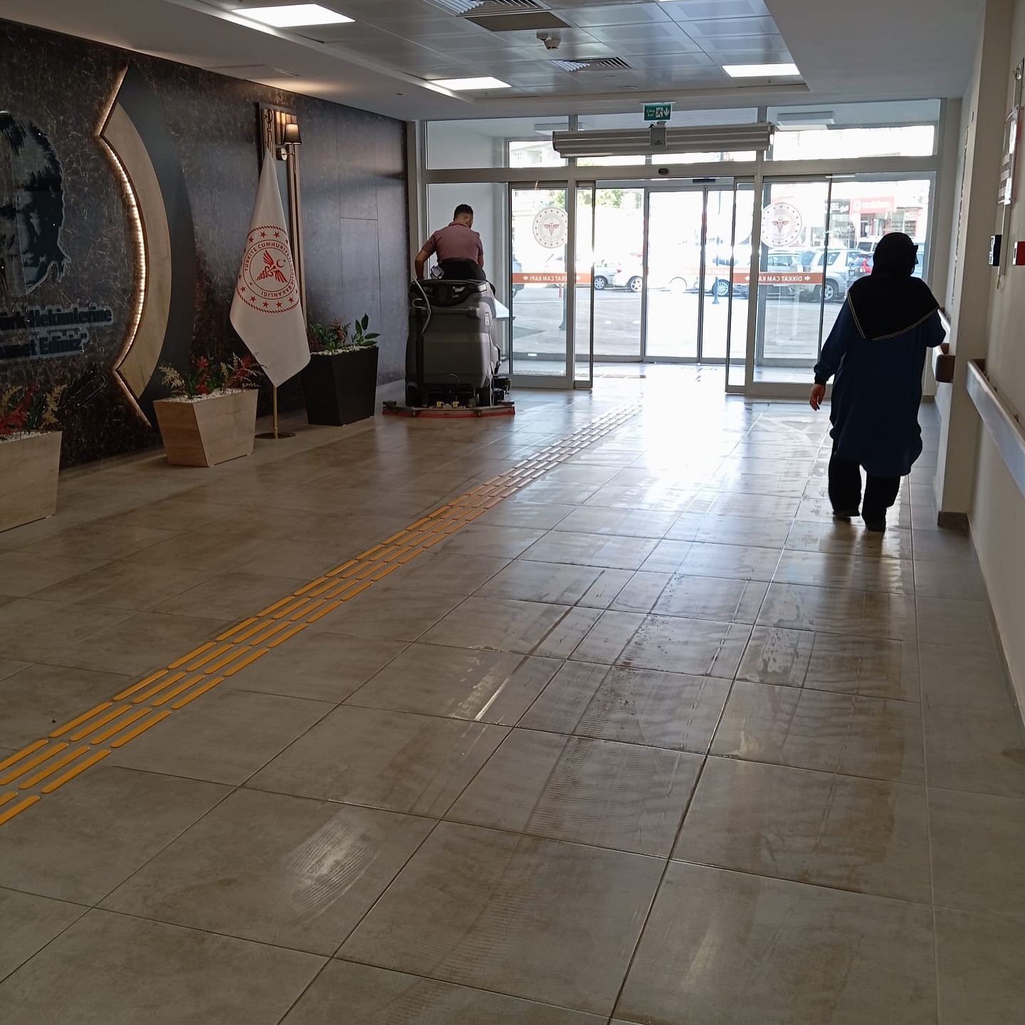Erzincan Araştırma Hastanesinde Temizlik Mesaisi (3)