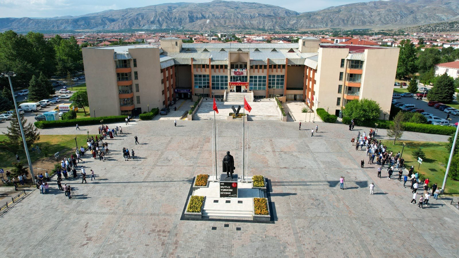 Erzincan Belediyesi Yeraltı Çöp Konteyner Sistemi Alacak