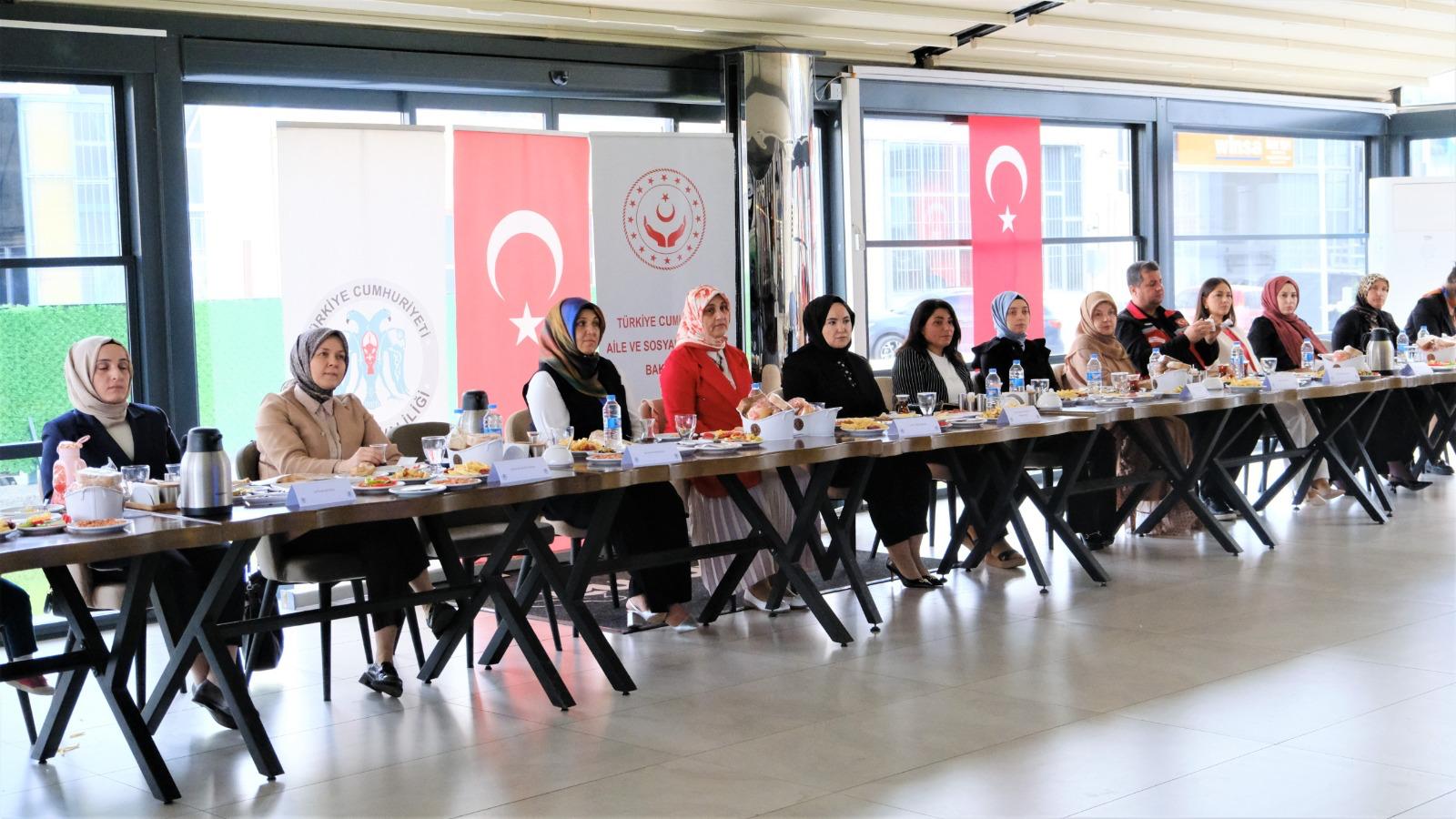 Gönül Elçileri Ve Koruyucu Aile (2)