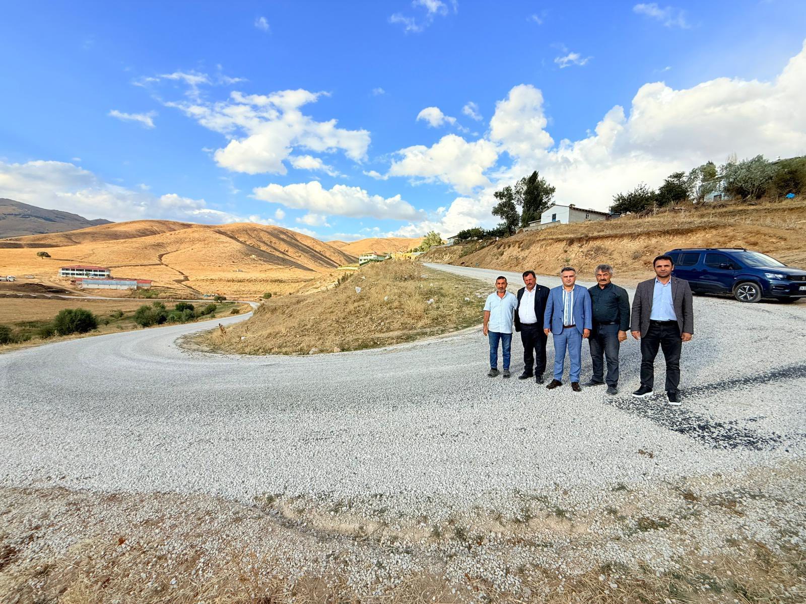 Otlukbeli Köy Yolları Asfaltlanıyor (5)