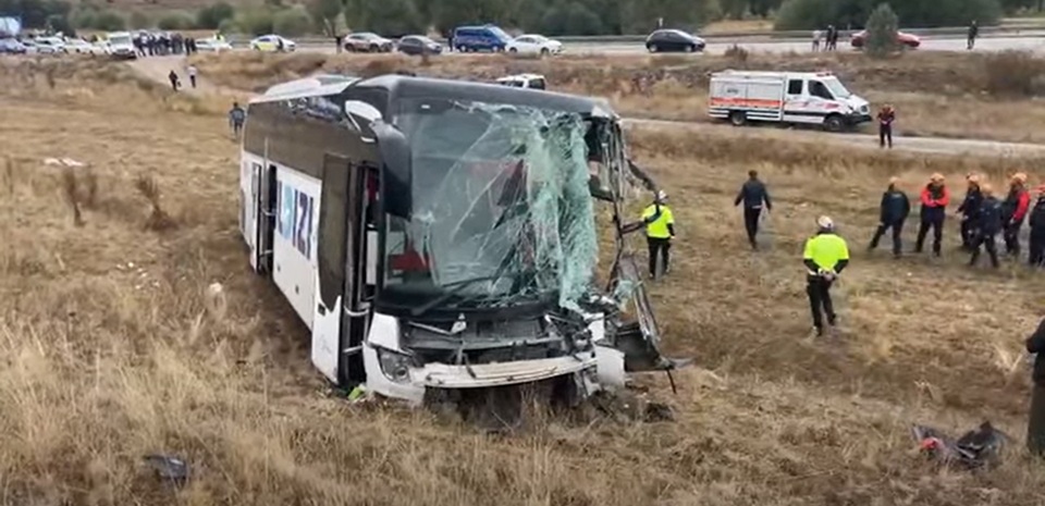 Sivas Otobüs Tır Kaza