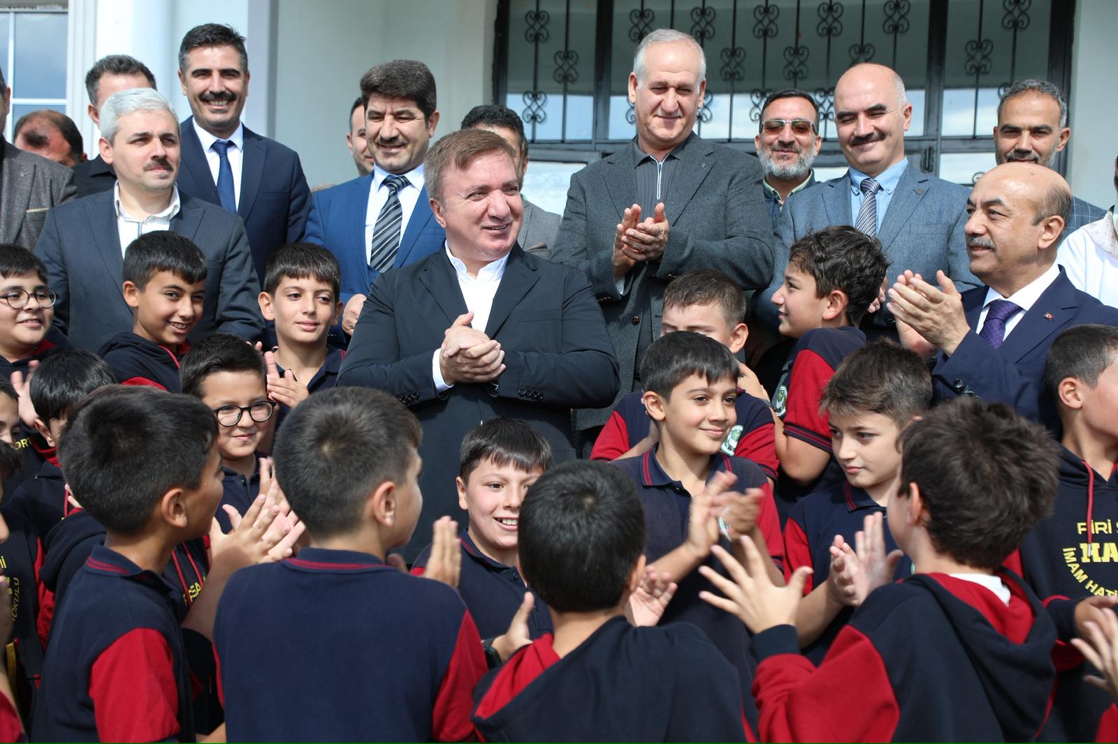 Vali Aydoğdu Piri Sami Ortaokulunda (6)