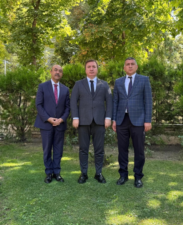 Validen Öğretmene Ödül