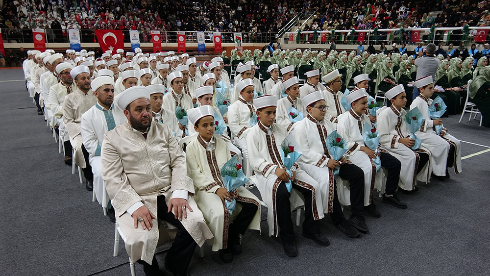Erzincan’da 163 Öğrenci Hafızlık Elbisesini Giyindi2