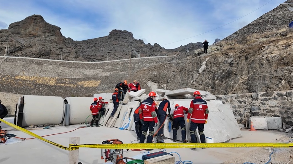 Erzincanda 6.4 Deprem Tatbikat (2)