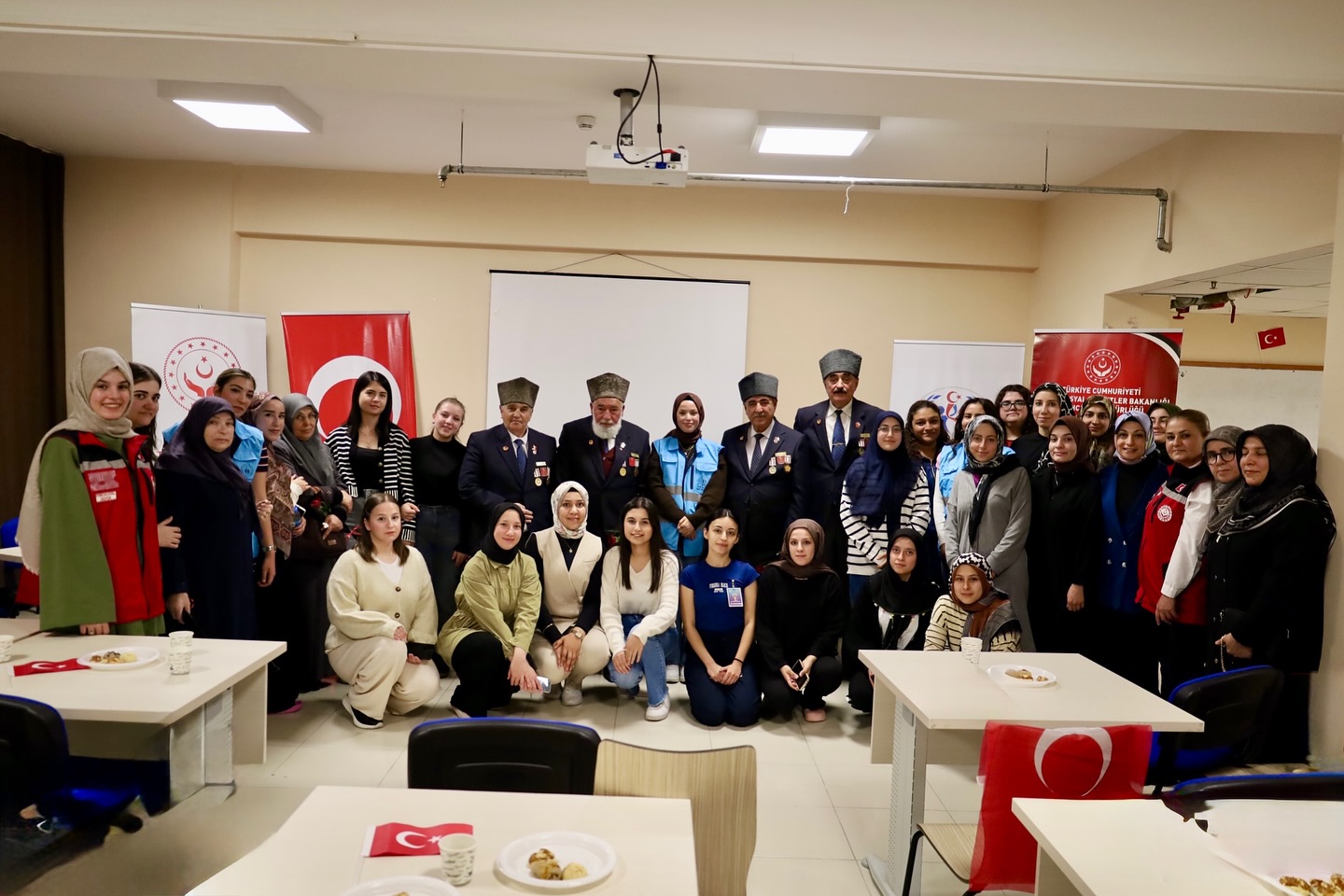 Erzincan’da Öğrenciler Kahramanlarla Buşluştu (2)