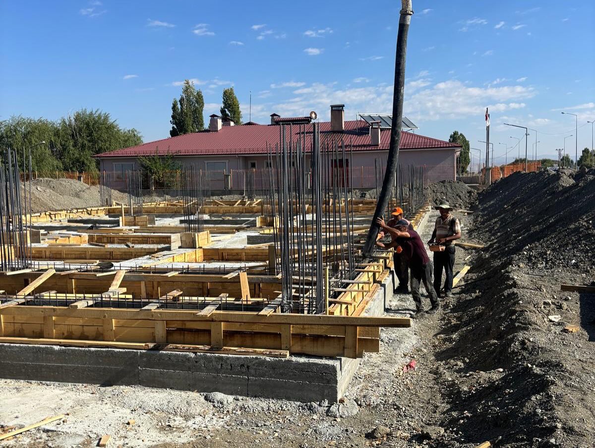 Kargin Beledi̇yesi̇nden Yatirim Ataği (4)