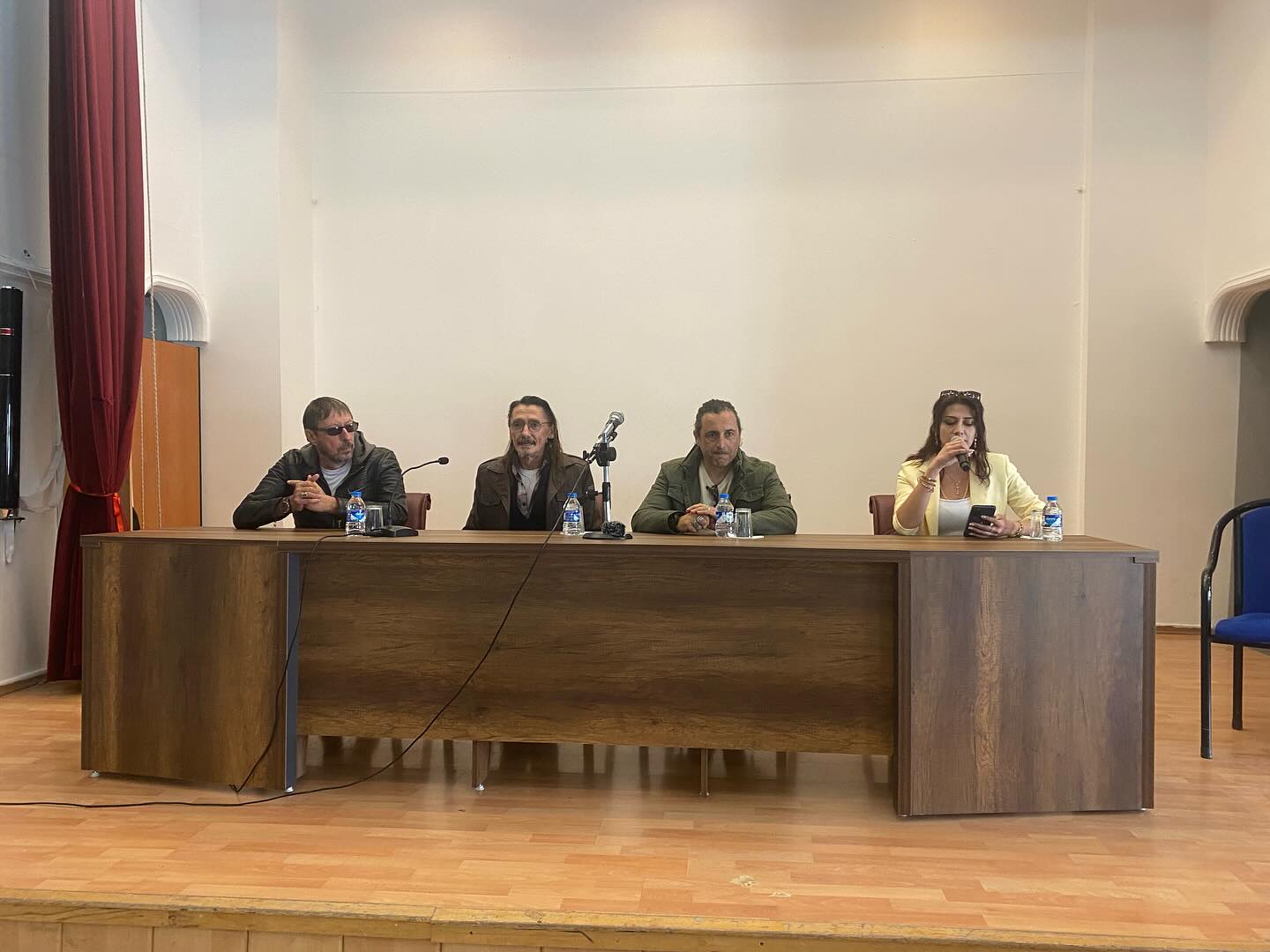 Ünlü Oyuncular Erzincan’da Öğrencilerle Buluştu (2)