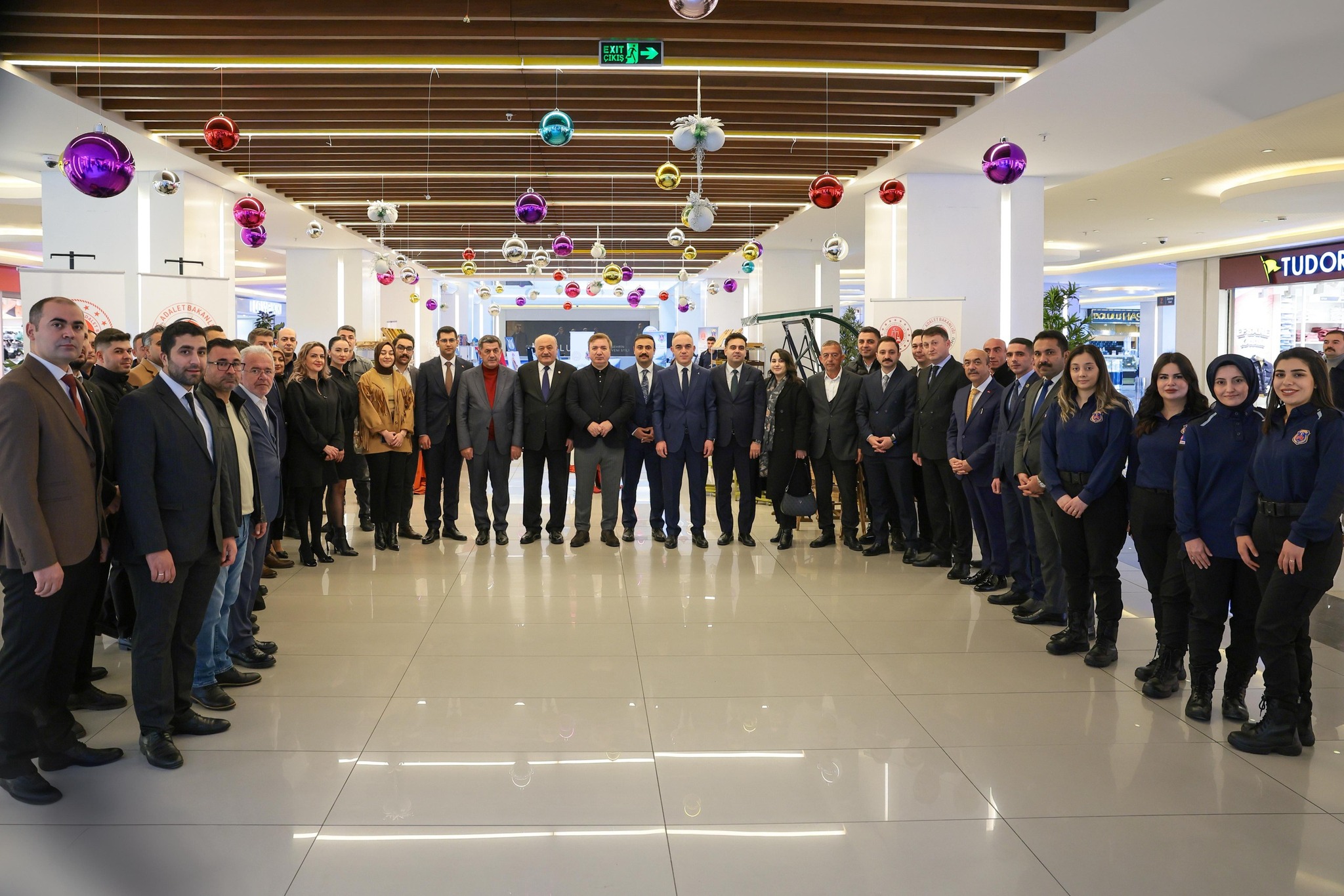 588640829 1151644893752333 984761971213093087 N