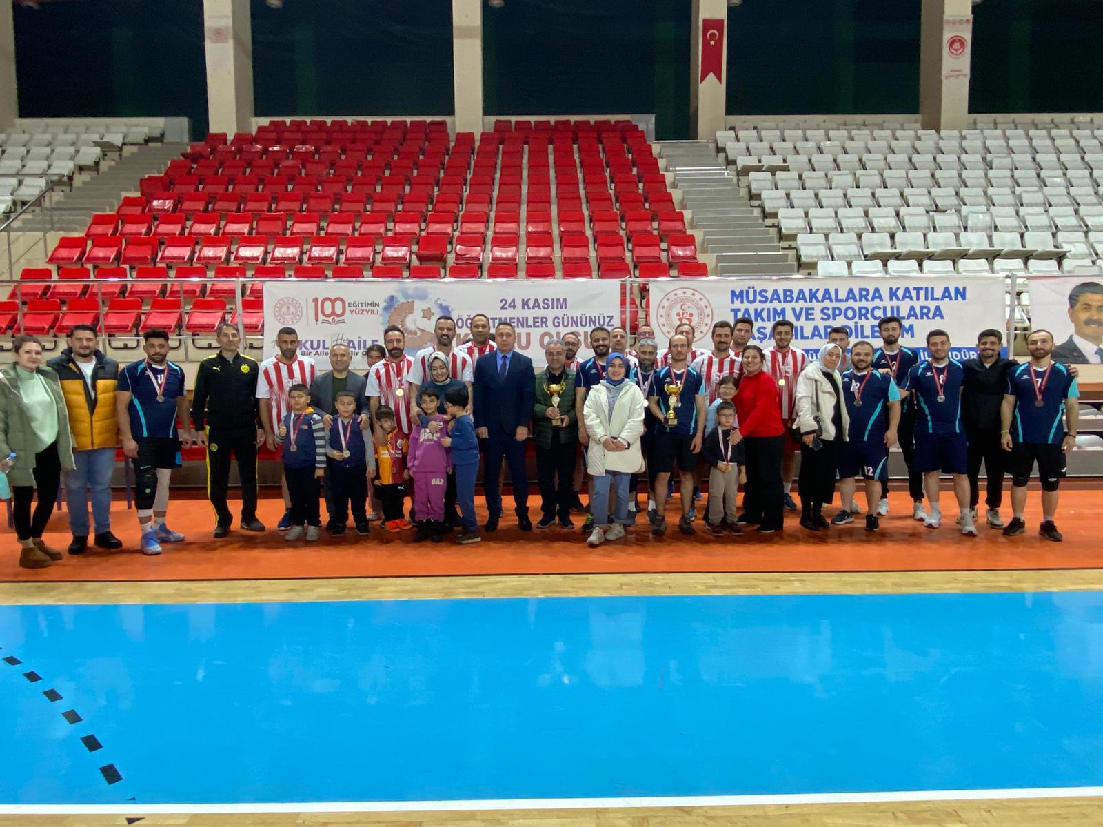 589092832 1153274343641682 8878551819203883569 N