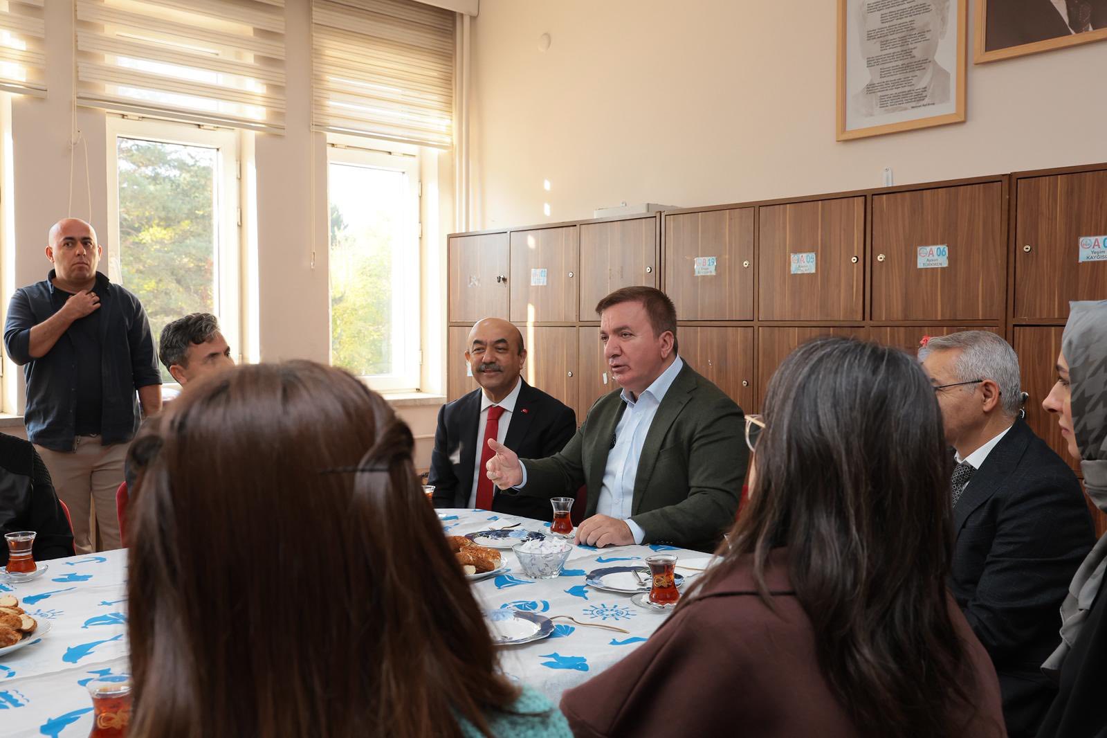 Vali Hamza Aydoğdu’dan okul ziyareti-1