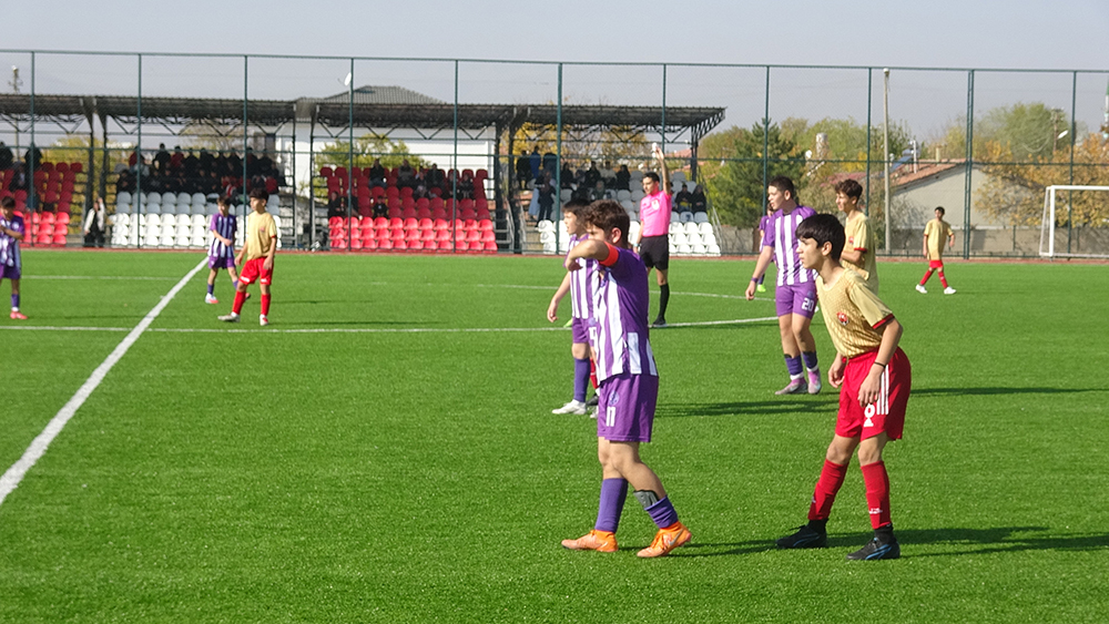 Anagold 24 Erzincanspor U14 Ve U15 Evinde Ter Döktü 1