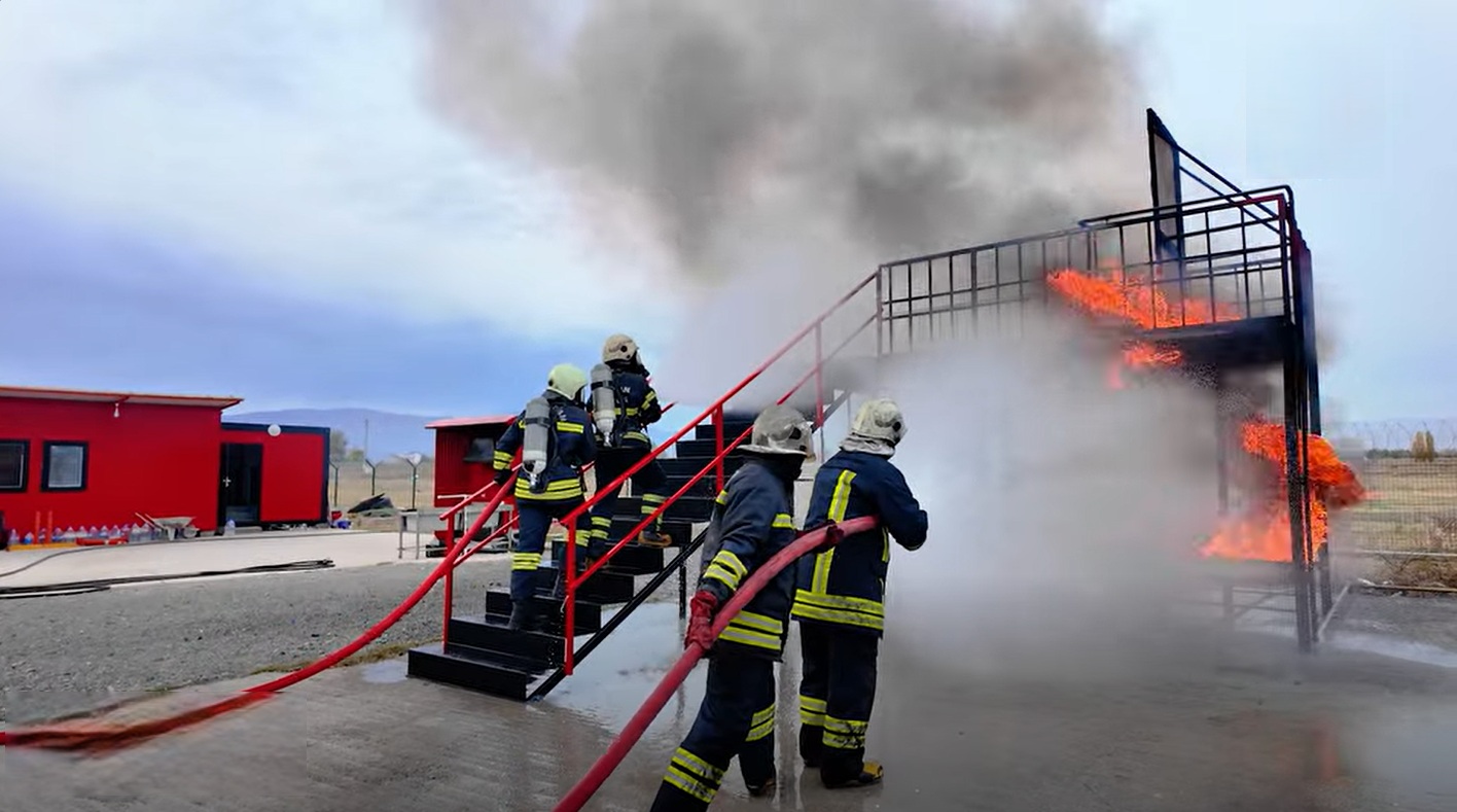 Deprem Tatbikatı (1)