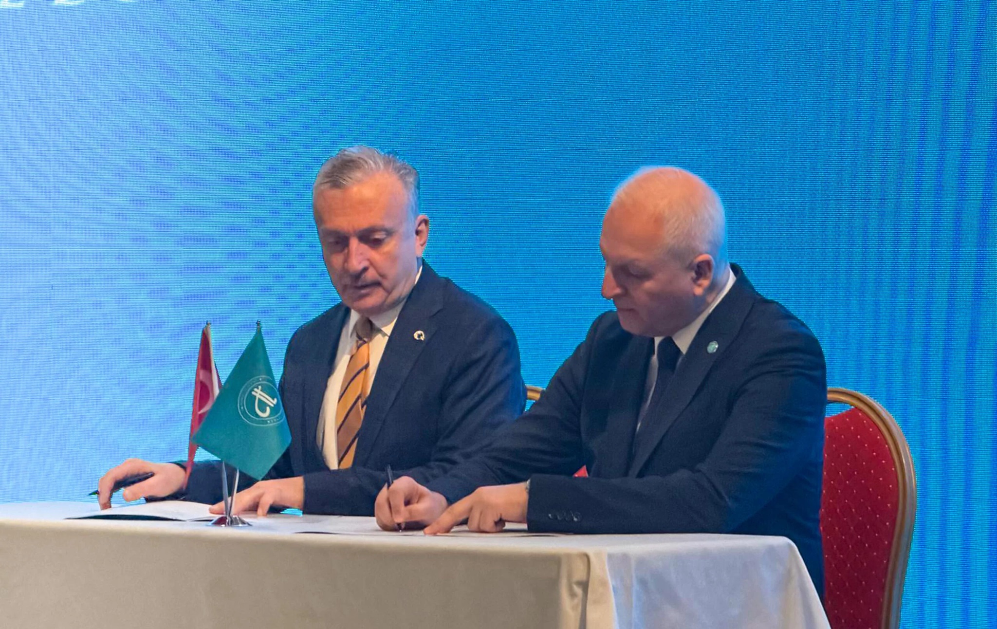 Ebyü Türk Akademsi2