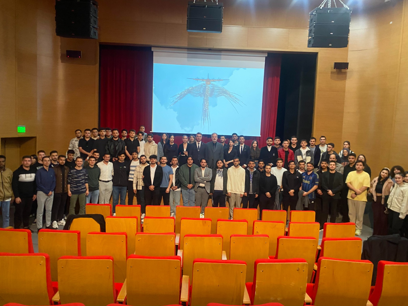 Emekli Tuğgeneral Erzincanda Konuştu (1)