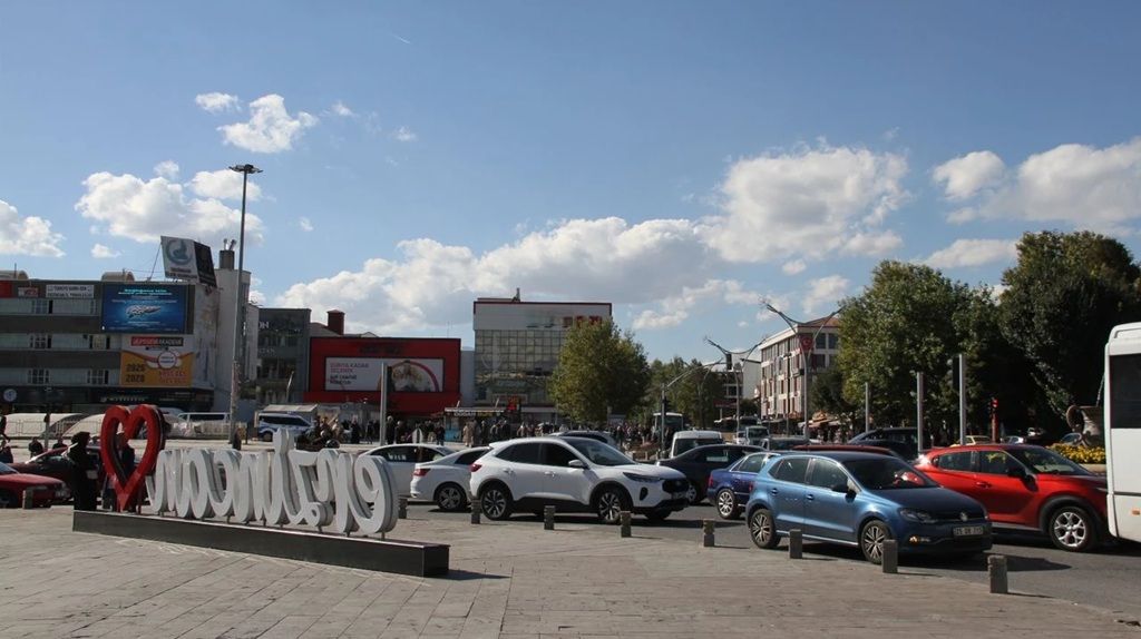 Erzincan Trafiğinde Yeni Rekor! Araç Sayısında Dikkate Değer Artış