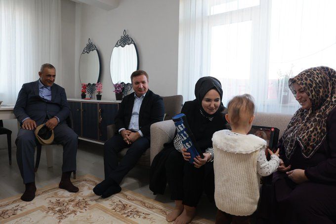 Vali Aydoğdu Ailelere Ziyaret (2)